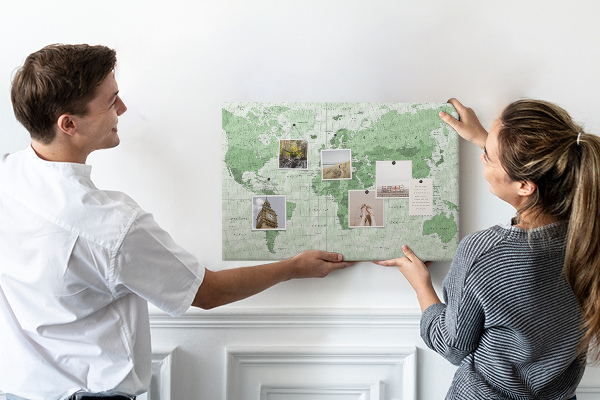 Tableau affichage liège Carte du monde verte avec les continents
