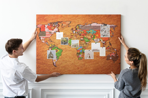 Tableau de liège Carte du monde avec les drapeaux des pays