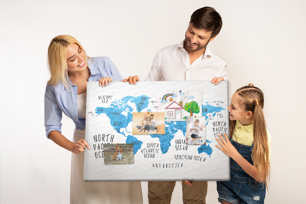 Tableau de liège Carte du monde avec les noms des océans et des pays