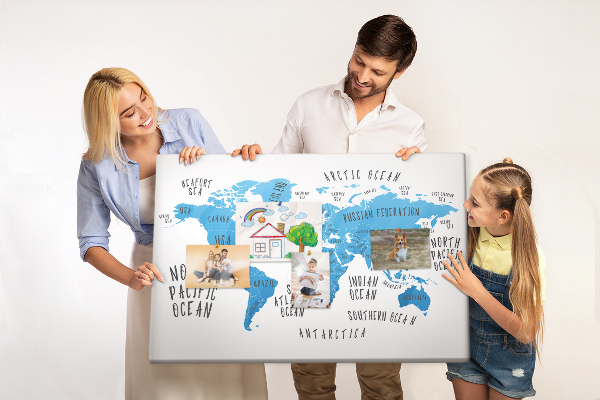 Tableau de liège Carte du monde avec les noms des océans et des pays