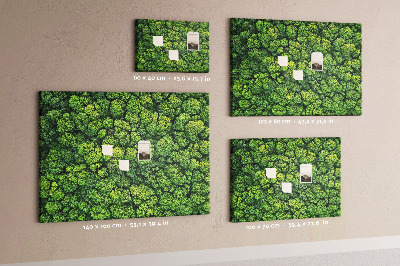 Tableau de liège Une forêt verdoyante à la végétation dense