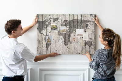Tableau affichage liège Une carte du monde sur un fond de planches de bois