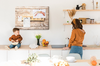 Tableau affichage liège Famille sur fond de planche en bois