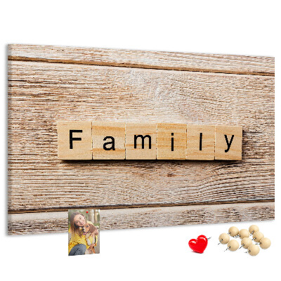 Tableau affichage liège Famille sur fond de planche en bois