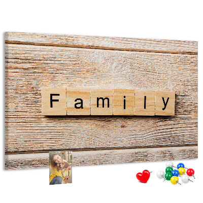 Tableau affichage liège Famille sur fond de planche en bois