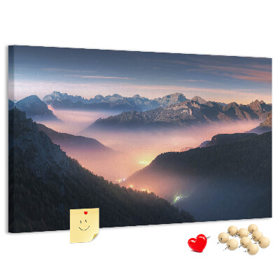 Tableau affichage liège Paysage de montagne pittoresque au crépuscule