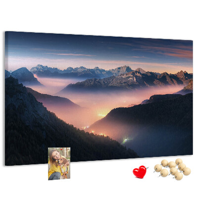 Tableau affichage liège Paysage de montagne pittoresque au crépuscule