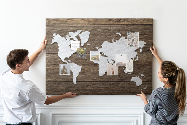 Tableau de liège Carte du monde sur fond en bois