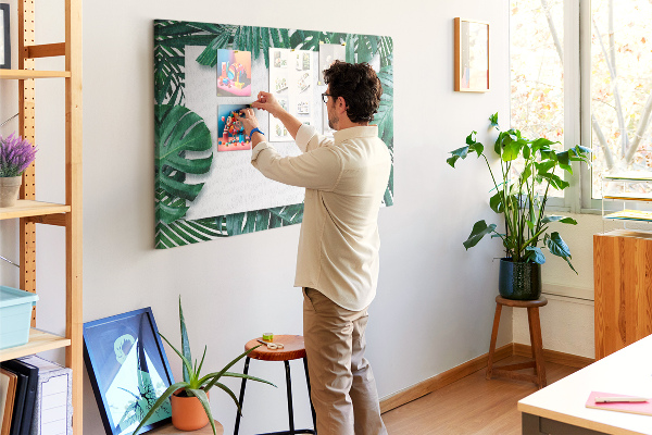Tableau de liège Feuilles vertes dans un style tropical.