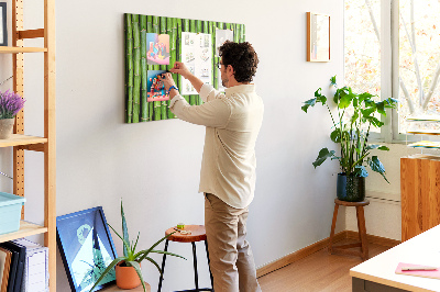Tableau en liège Tiges de bambou vertes dans leur disposition naturelle