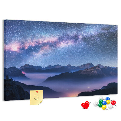 Tableau affichage liège Ciel nocturne au-dessus d'un paysage montagneux