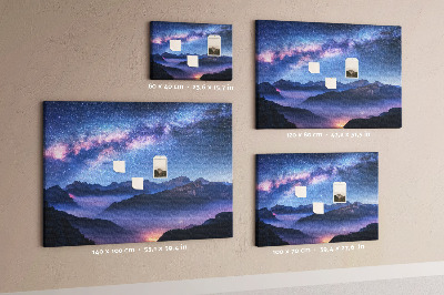 Tableau affichage liège Ciel nocturne au-dessus d'un paysage montagneux
