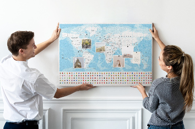 Tableau en liège Carte du monde avec épingles de couleur