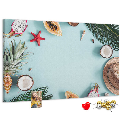 Tableau en liège Fruits tropicaux et accessoires de plage.