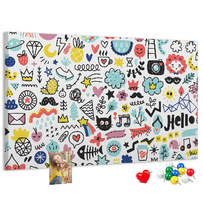 Tableau de liège Motifs colorés avec des dessins dessinés.
