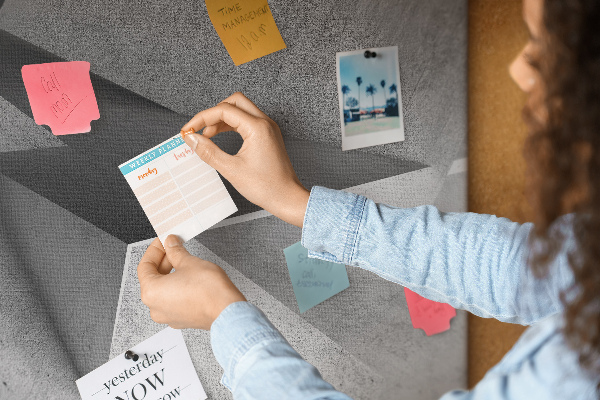 Tableau affichage liège Formes géométriques dans un style minimaliste