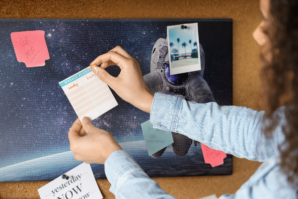 Tableau de liège Astronaute dans l'espace