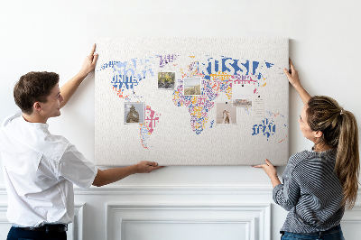 Tableau en liège Carte du monde avec les noms des pays.