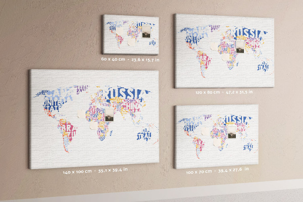 Tableau en liège Carte du monde avec les noms des pays.