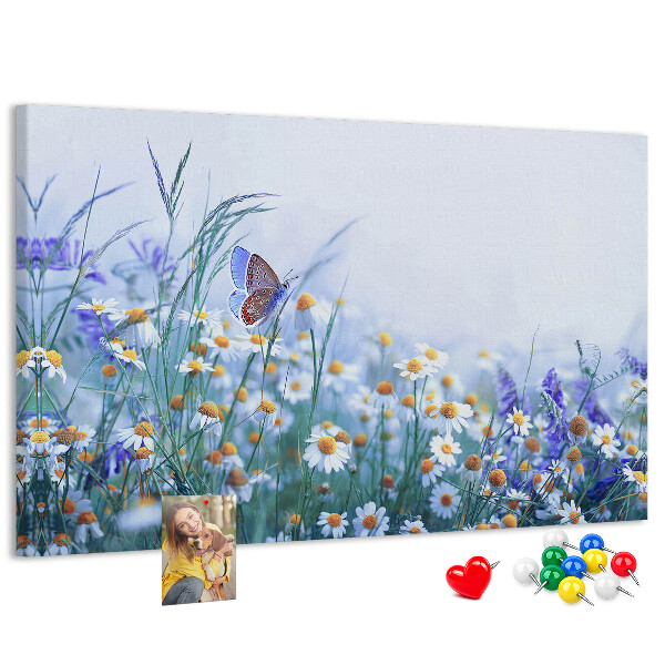 Tableau affichage liège Motif de prairie avec papillon et fleurs.