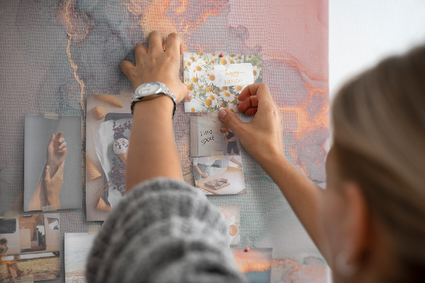Tableau en liège Motif abstrait aux teintes pastel