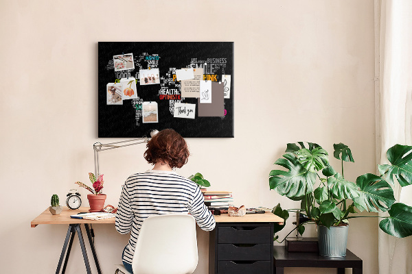 Tableau affichage liège Carte du monde avec des slogans motivants.