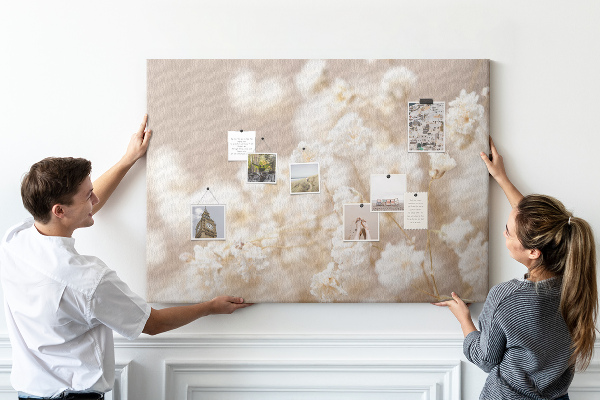 Tableau affichage liège Délicates fleurs blanches sur fond neutre