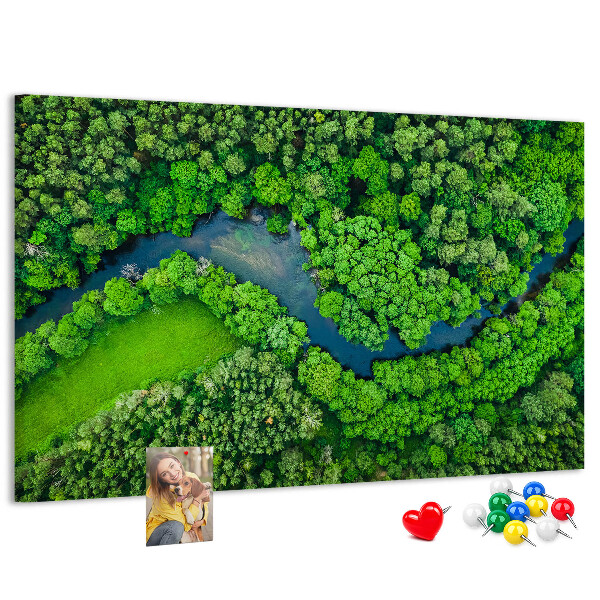 Tableau de liège Un paysage verdoyant traversé par une rivière sinueuse
