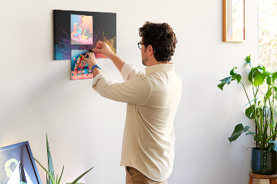 Tableau affichage liège Une explosion de couleurs sur fond noir