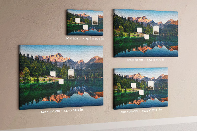 Tableau en liège Le paysage montagneux se reflète dans le lac