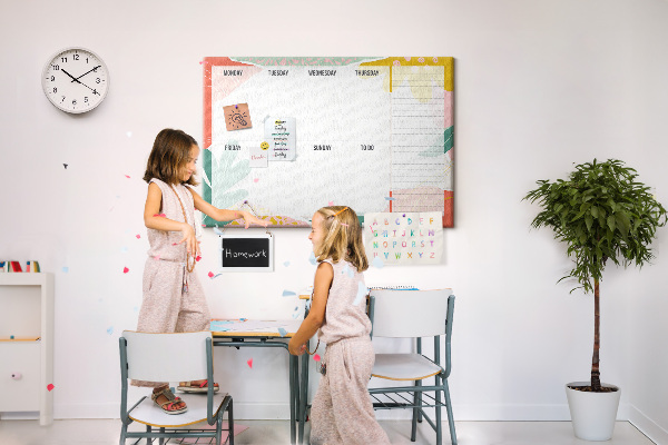 Tableau affichage liège Calendrier floral aux accents colorés