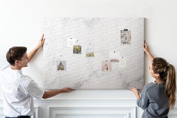 Tableau affichage liège Conception élégante d'espace de bureau en marbre