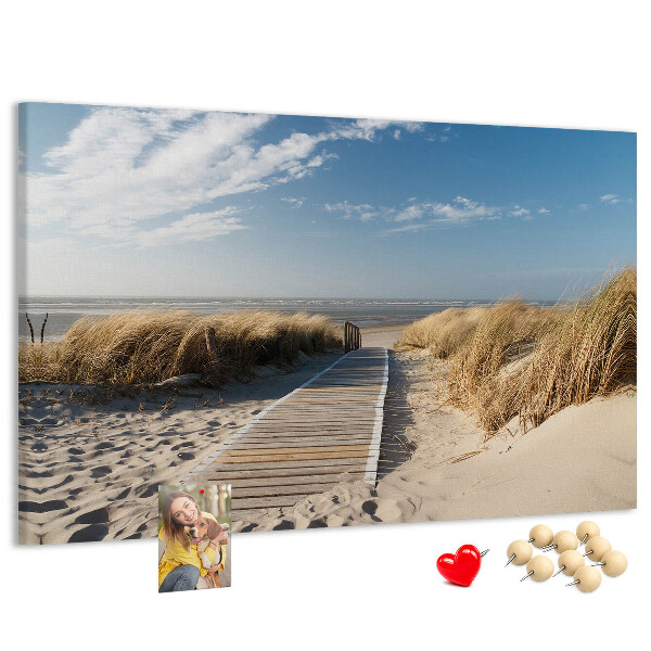 Tableau en liège Une promenade sur la plage sous le soleil d'été