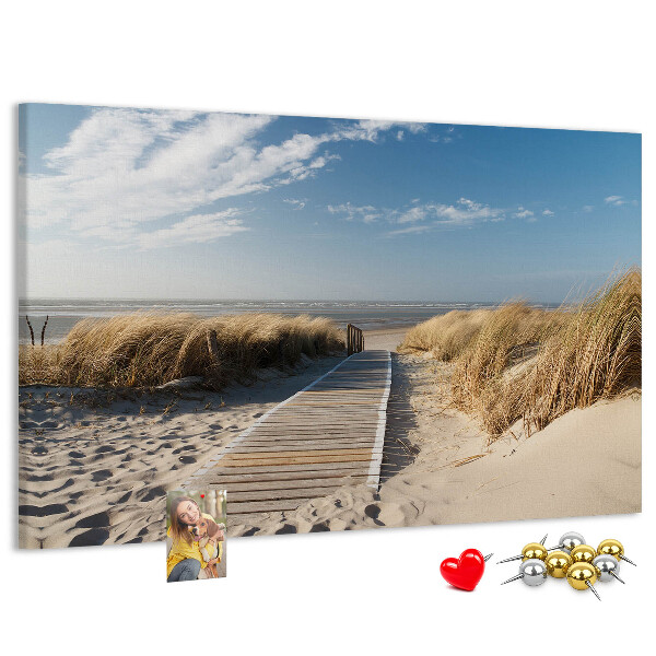 Tableau en liège Une promenade sur la plage sous le soleil d'été