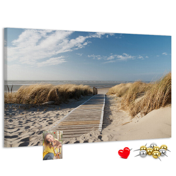 Tableau en liège Une promenade sur la plage sous le soleil d'été