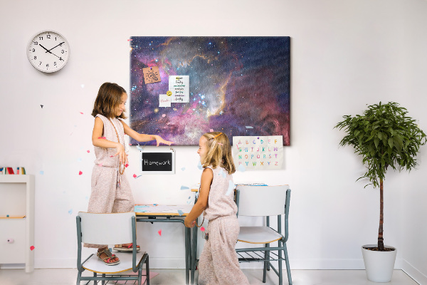 Tableau affichage liège Un paysage spatial avec des étoiles et des nébuleuses