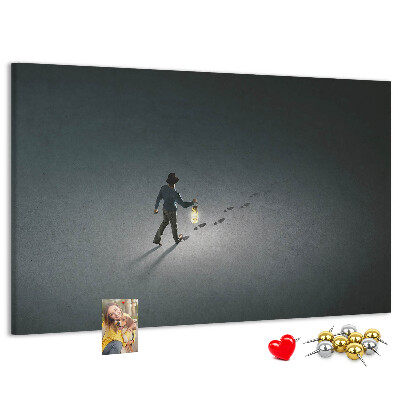 Tableau de liège La lumière d'une lampe sur un chemin sombre.