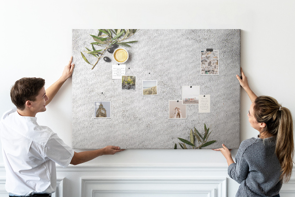 Tableau de liège Des accents naturels sur un fond gris