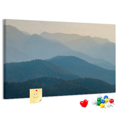 Tableau affichage liège Paysage de montagne aux nuances délicates.