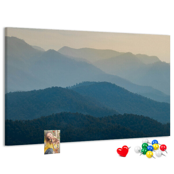 Tableau affichage liège Paysage de montagne aux nuances délicates.