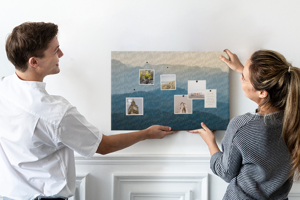 Tableau affichage liège Paysage de montagne aux nuances délicates.