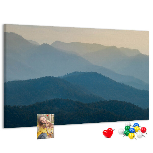 Tableau affichage liège Paysage de montagne aux nuances délicates.