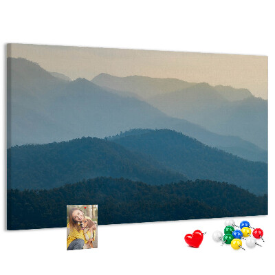 Tableau affichage liège Paysage de montagne aux nuances délicates.