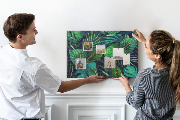 Tableau affichage liège Feuilles tropicales sur fond sombre