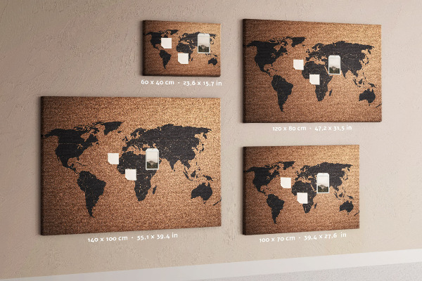 Tableau en liège Carte du monde sur un tableau en liège.