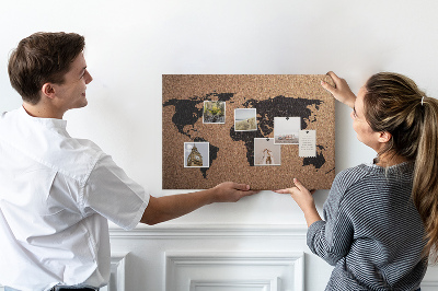 Tableau en liège Carte du monde sur un tableau en liège.
