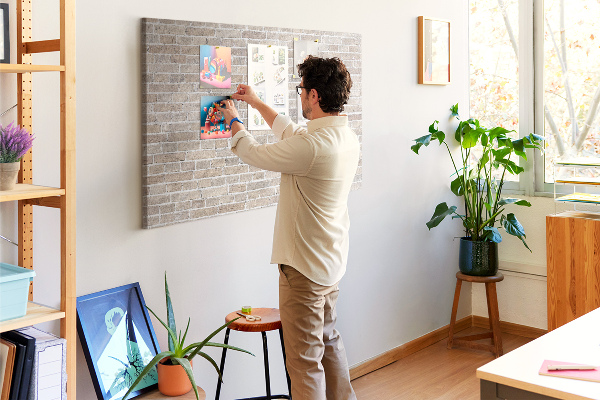 Tableau affichage liège Mur de briques élégant dans des tons neutres