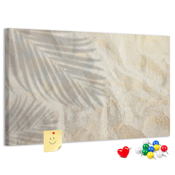 Tableau affichage liège Sable chaud de la plage avec des ombres délicates