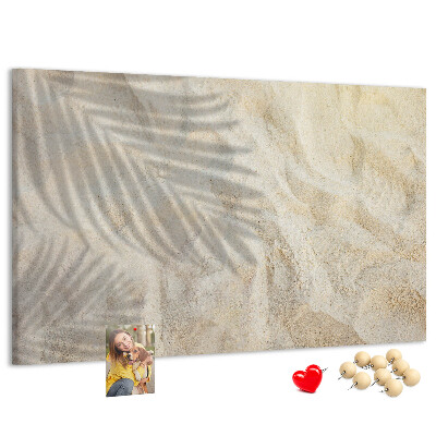Tableau affichage liège Sable chaud de la plage avec des ombres délicates