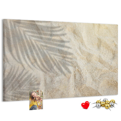 Tableau affichage liège Sable chaud de la plage avec des ombres délicates